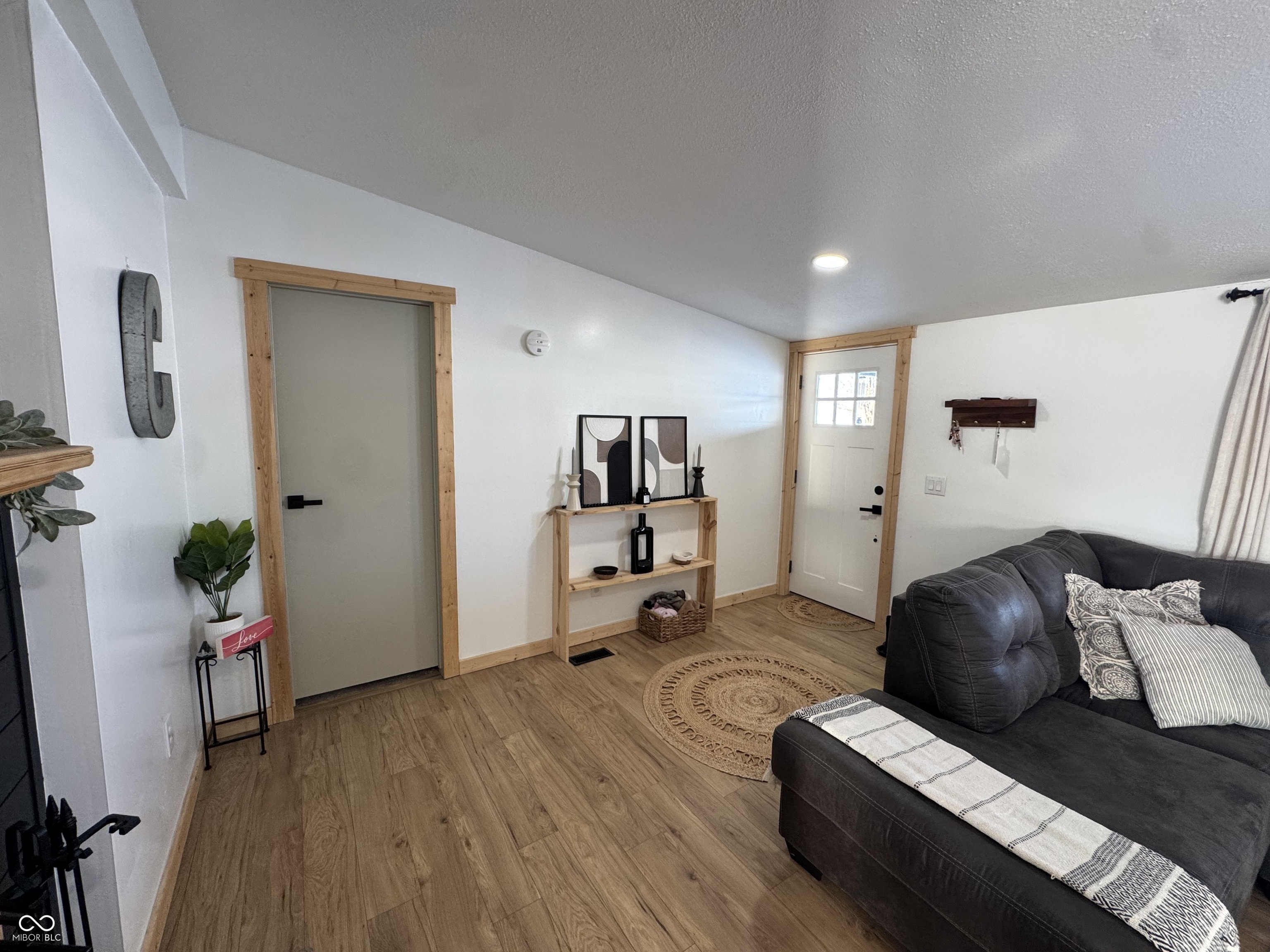 5240 S County Road 1200 E