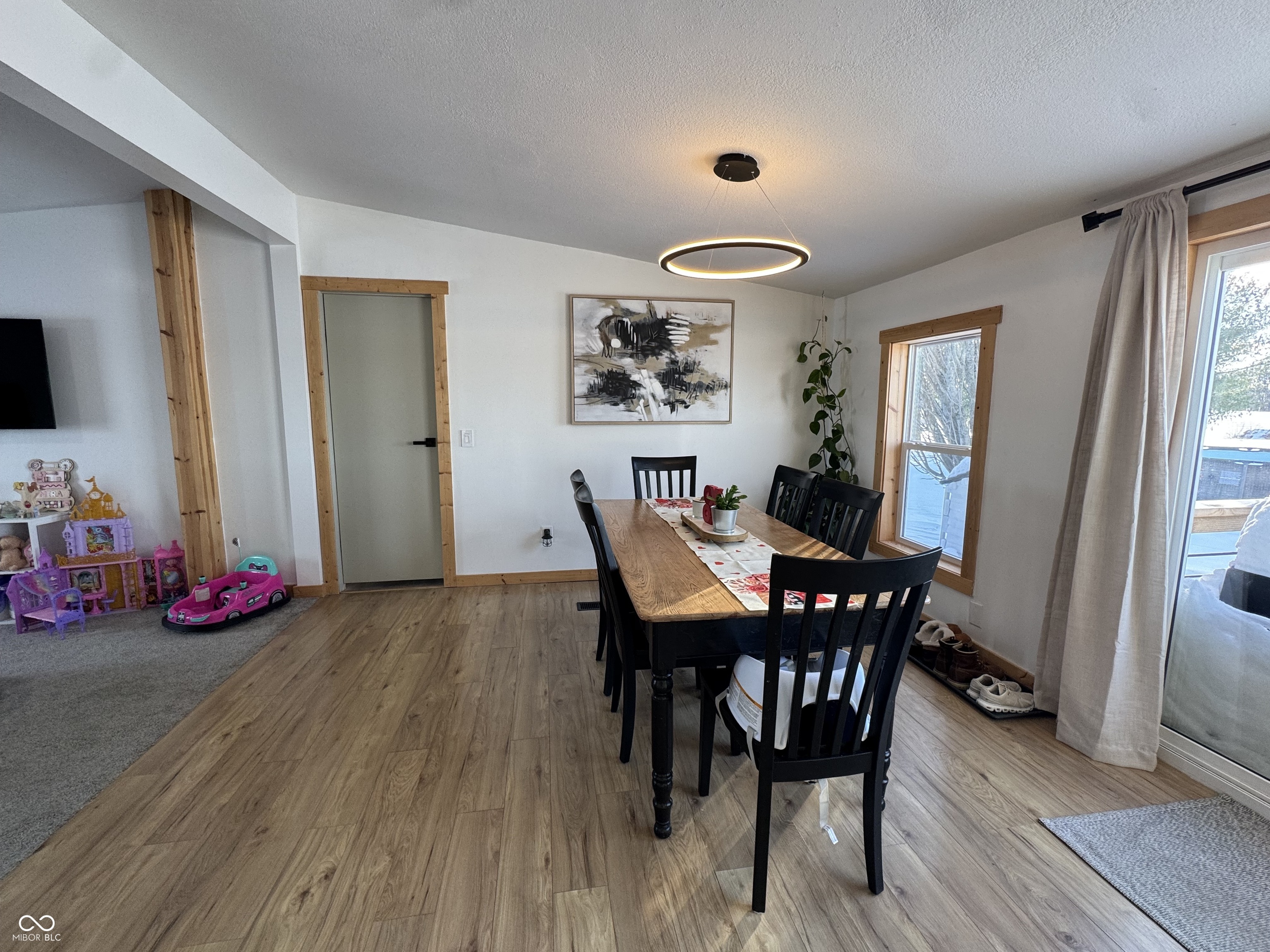 5240 S County Road 1200 E