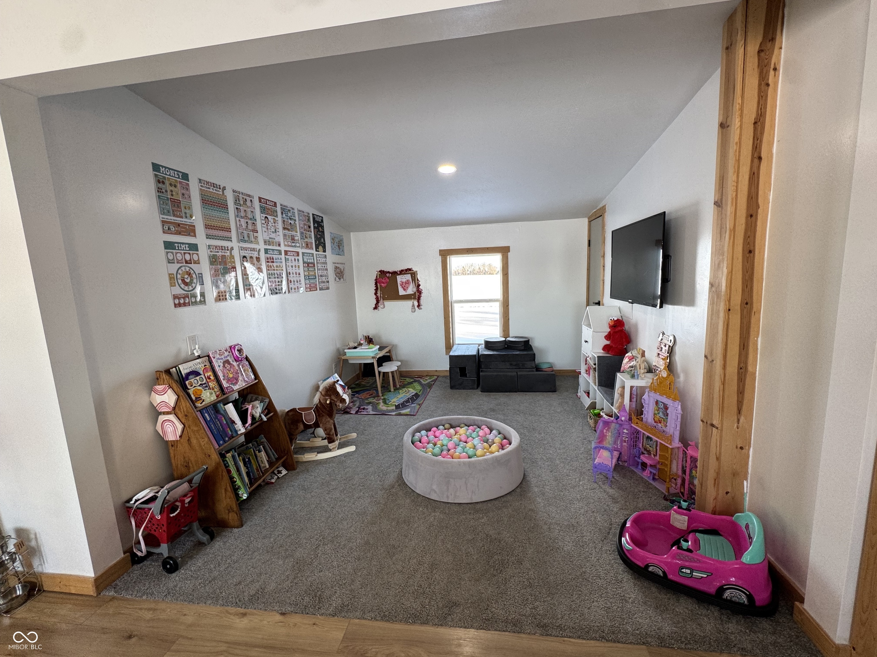 5240 S County Road 1200 E