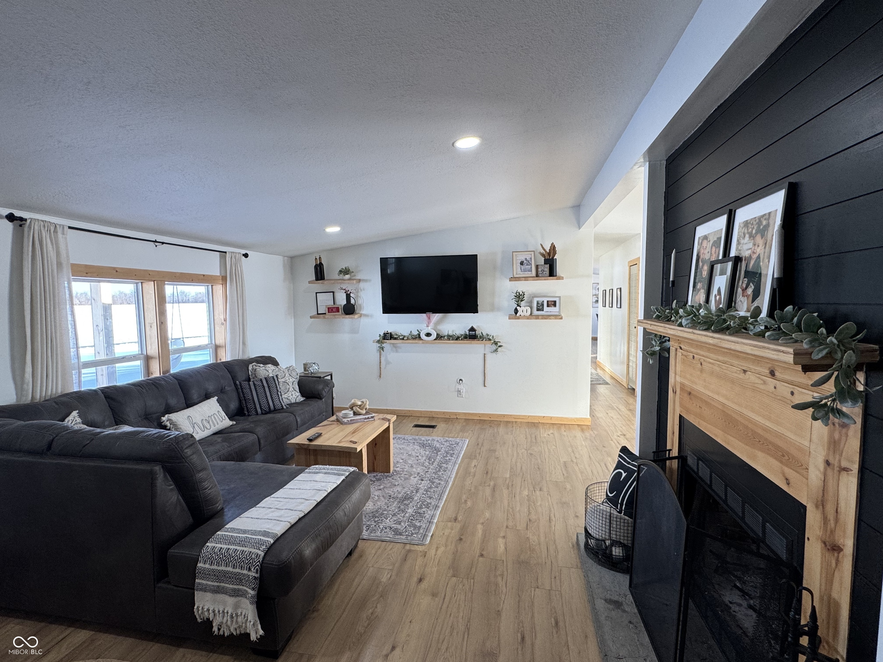 5240 S County Road 1200 E