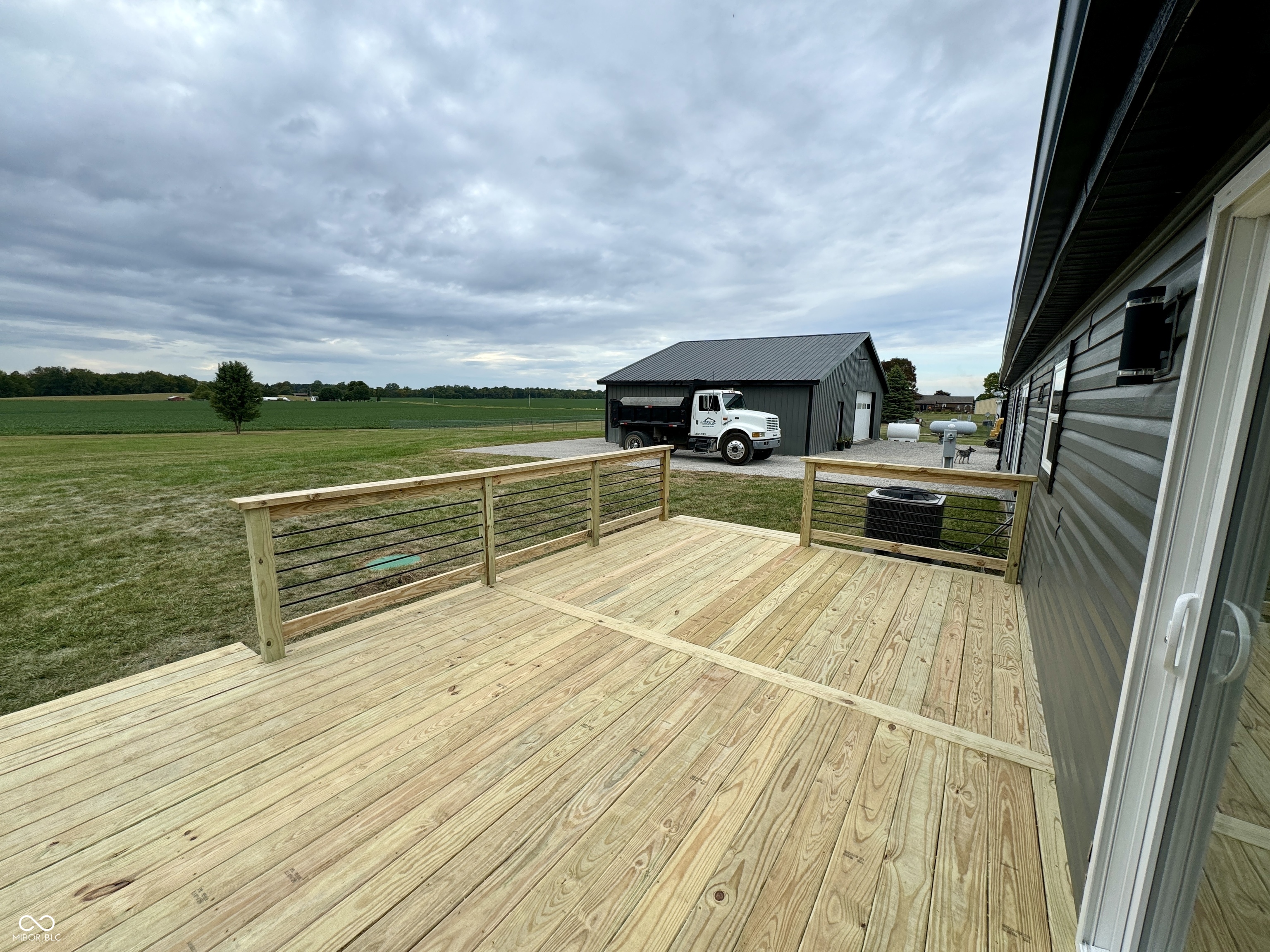 5240 S County Road 1200 E