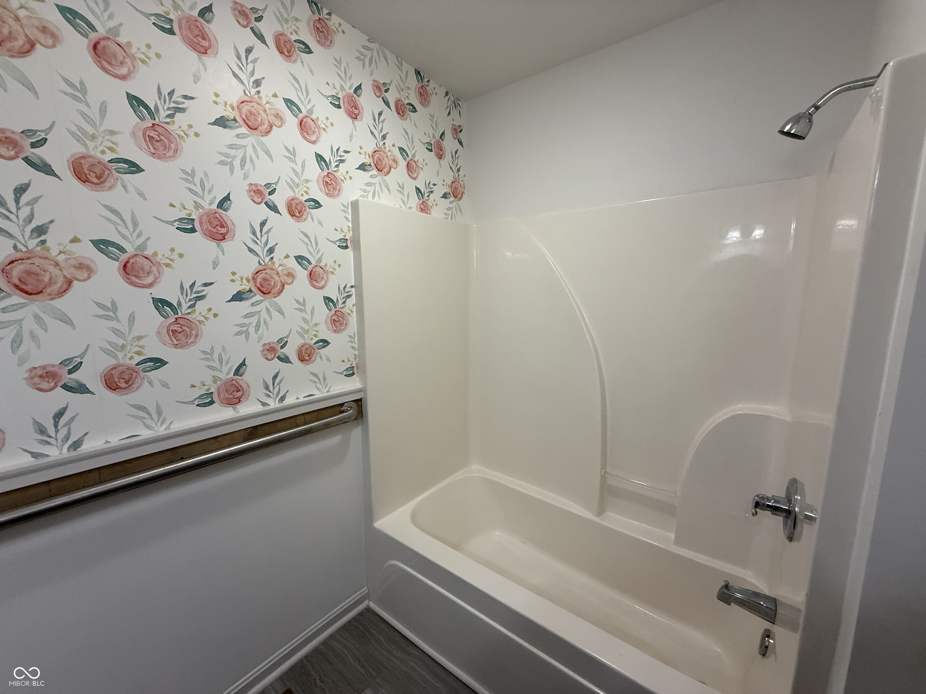 5202 E Harvard Court