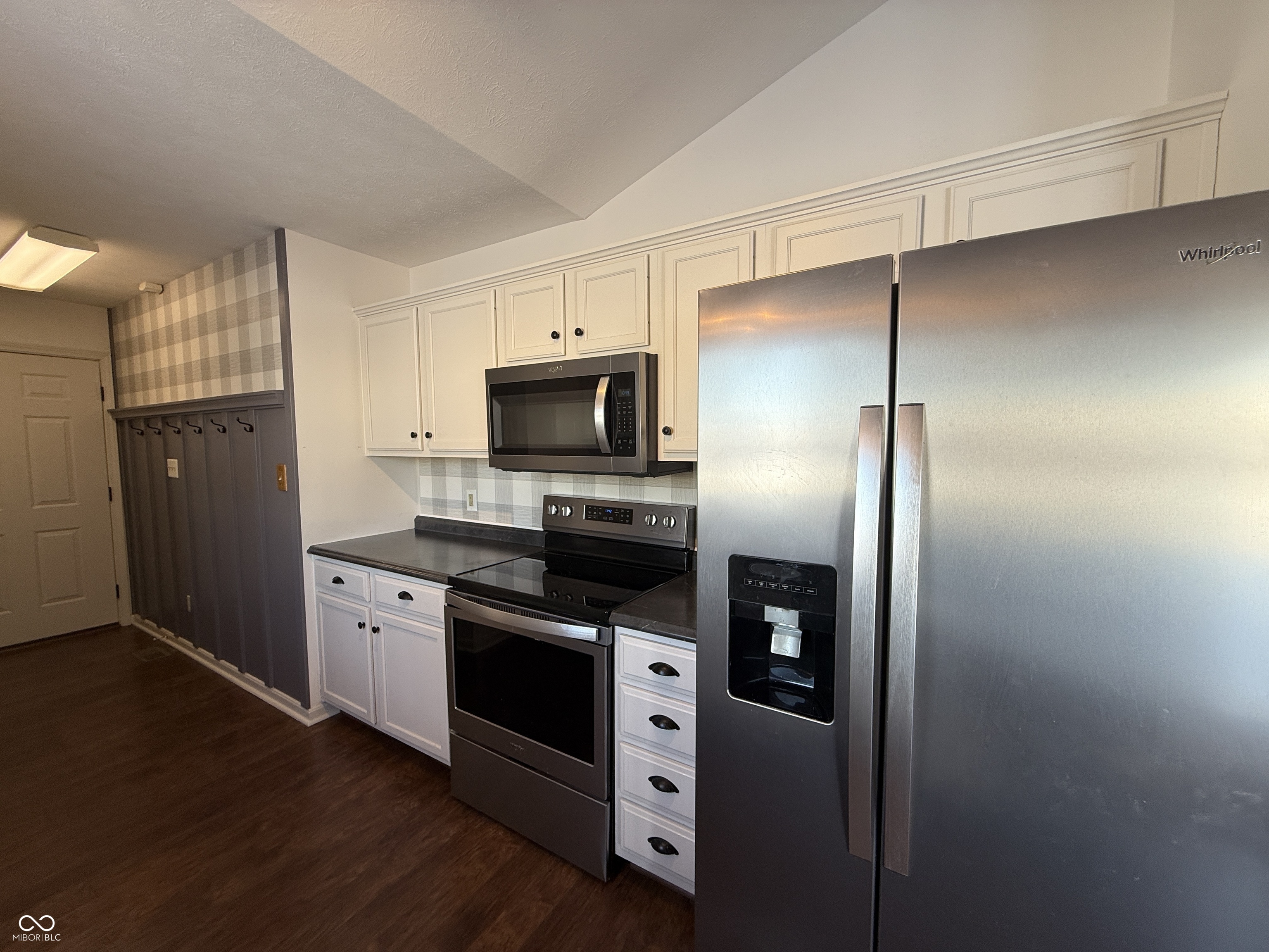 5202 E Harvard Court