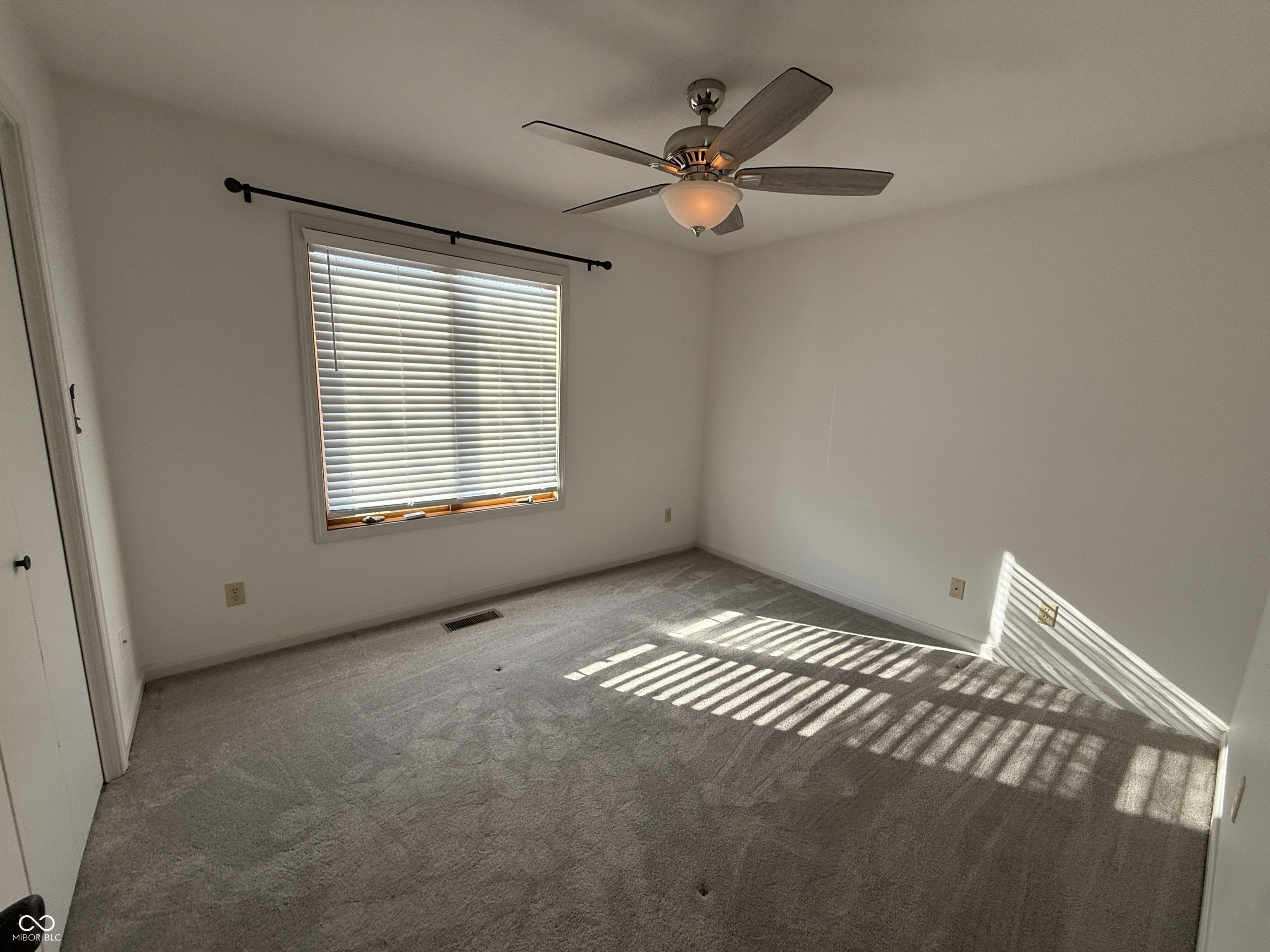 5202 E Harvard Court