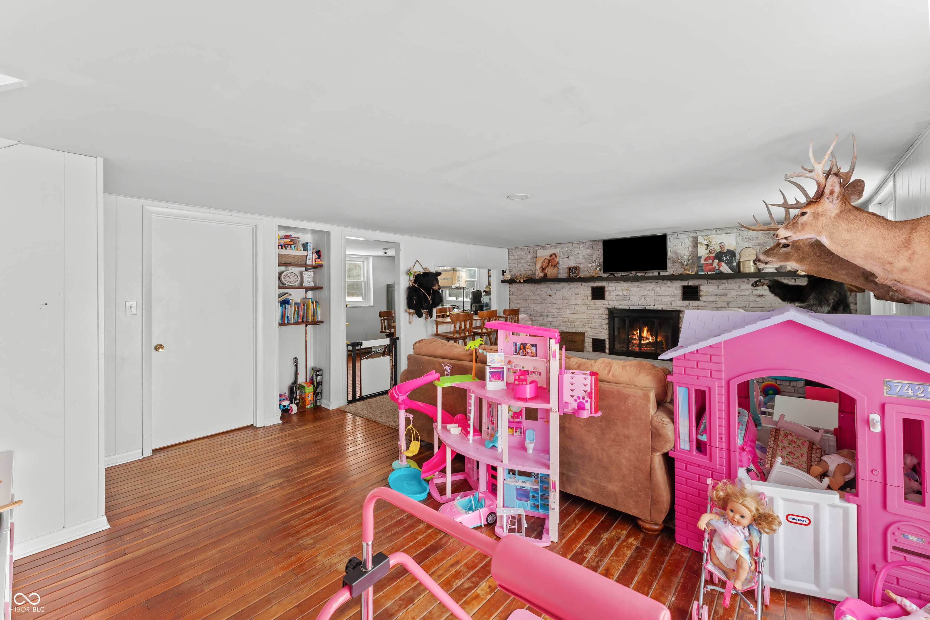 8357 N County Road 300 W