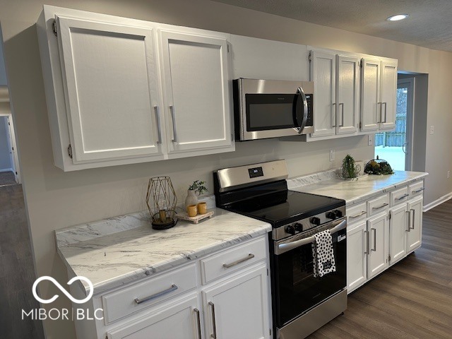 2537 Cedarcrest Drive