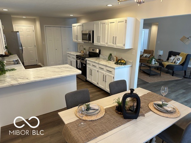 2537 Cedarcrest Drive