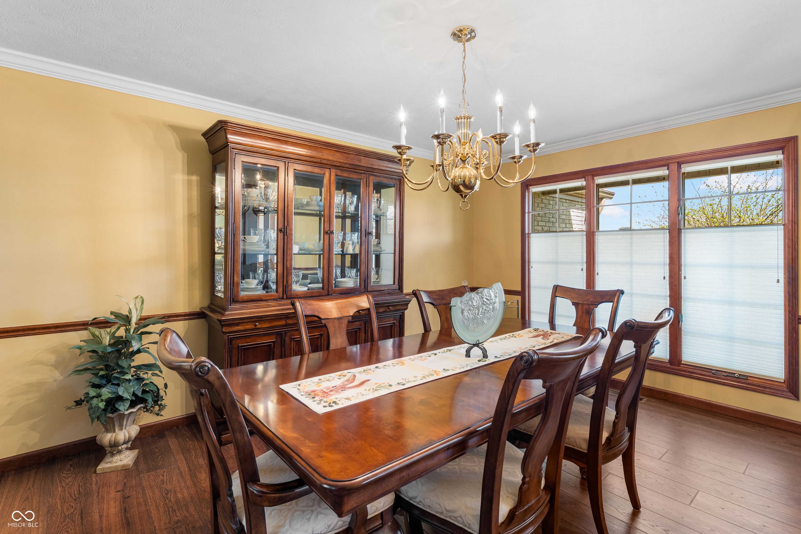 2534 Chestnut Street