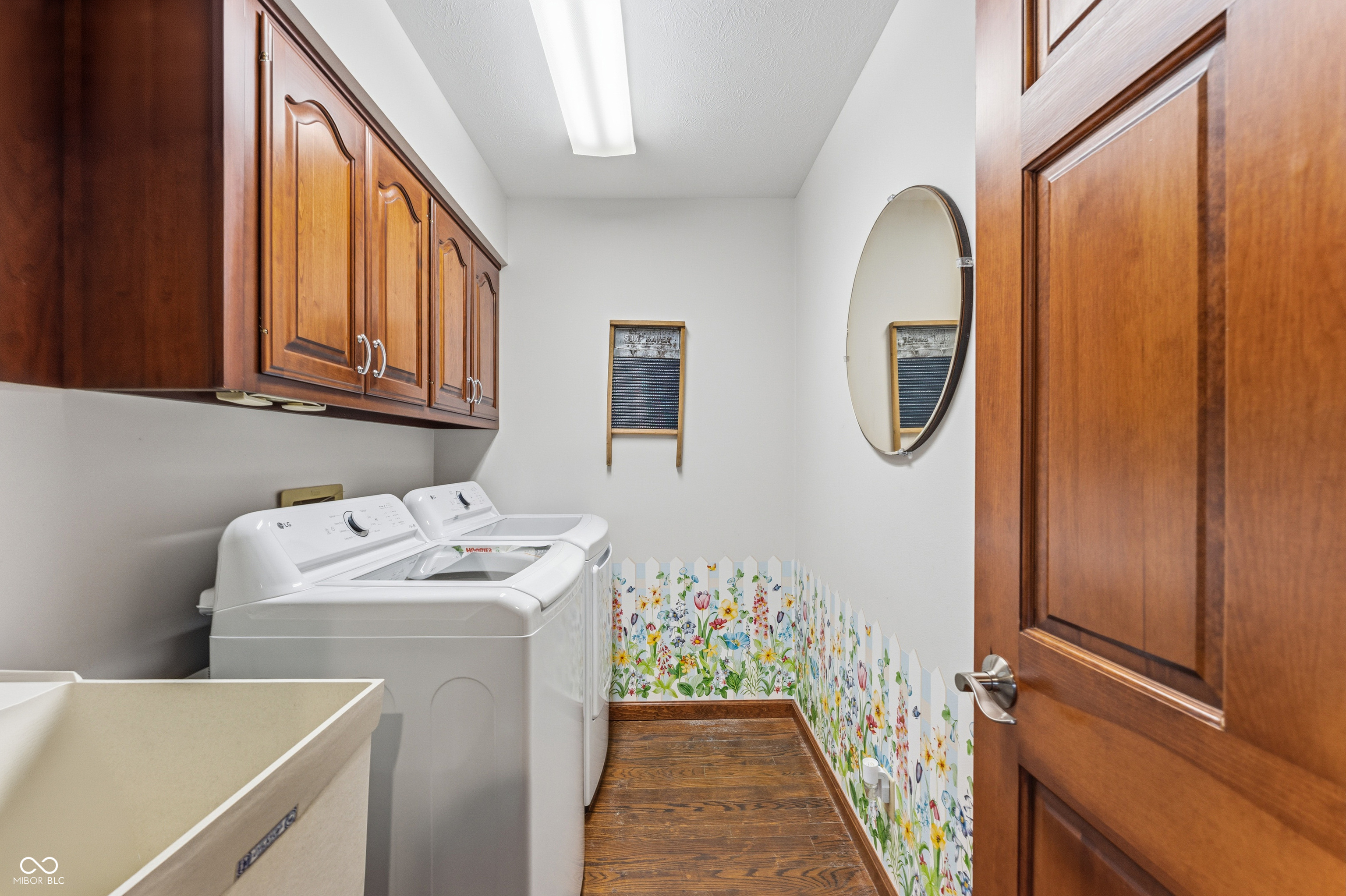 2534 Chestnut Street