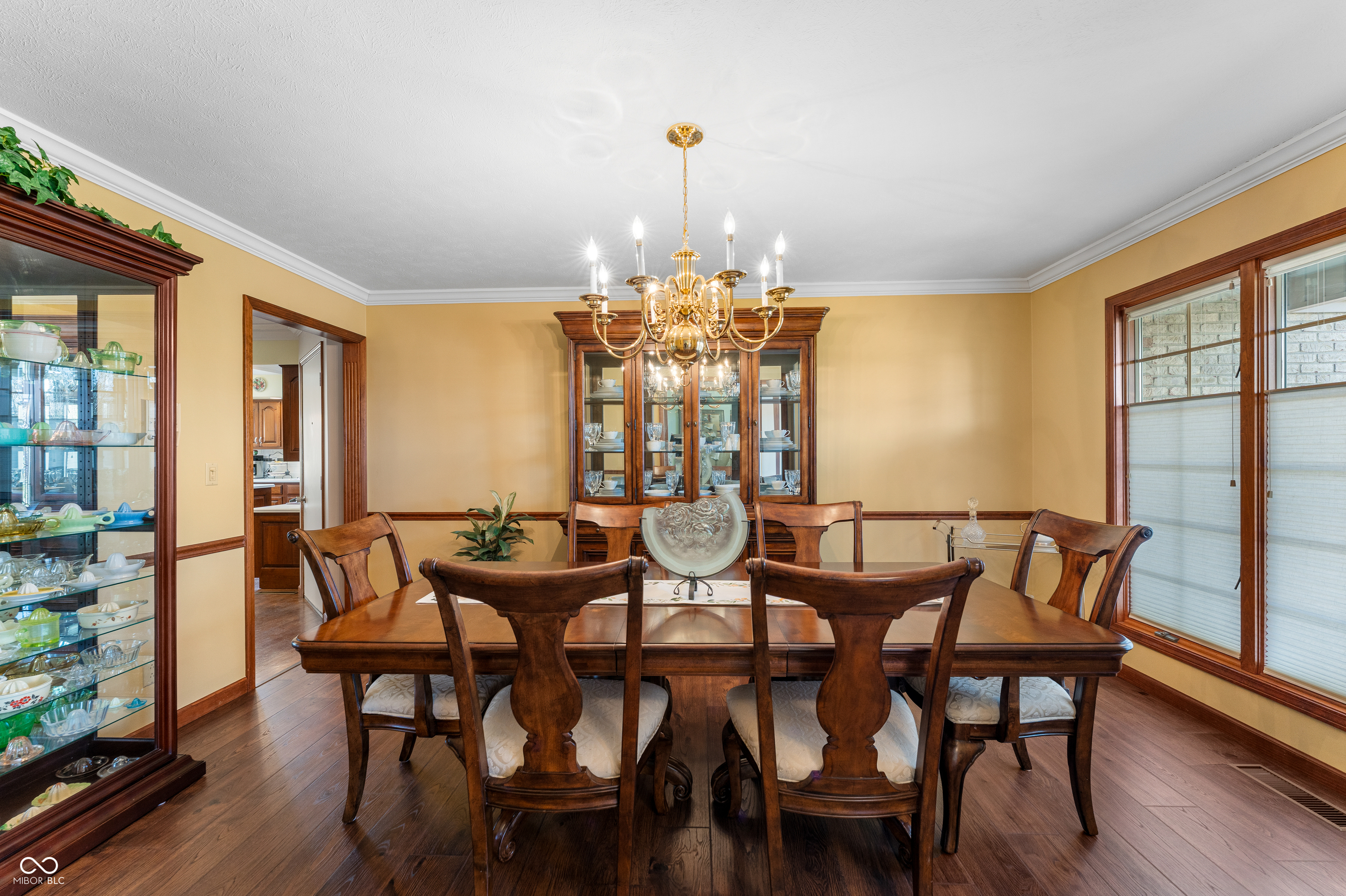 2534 Chestnut Street