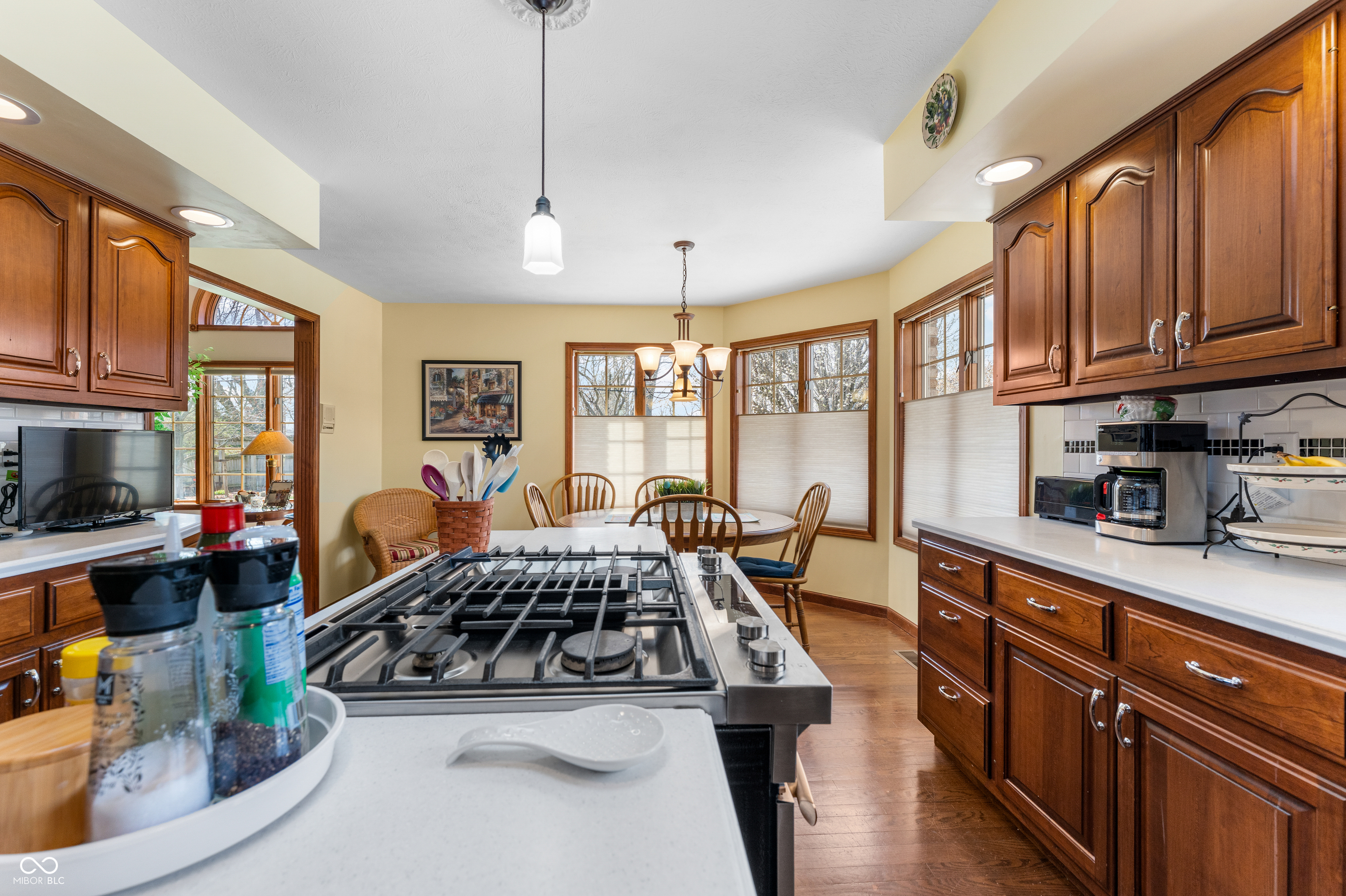 2534 Chestnut Street