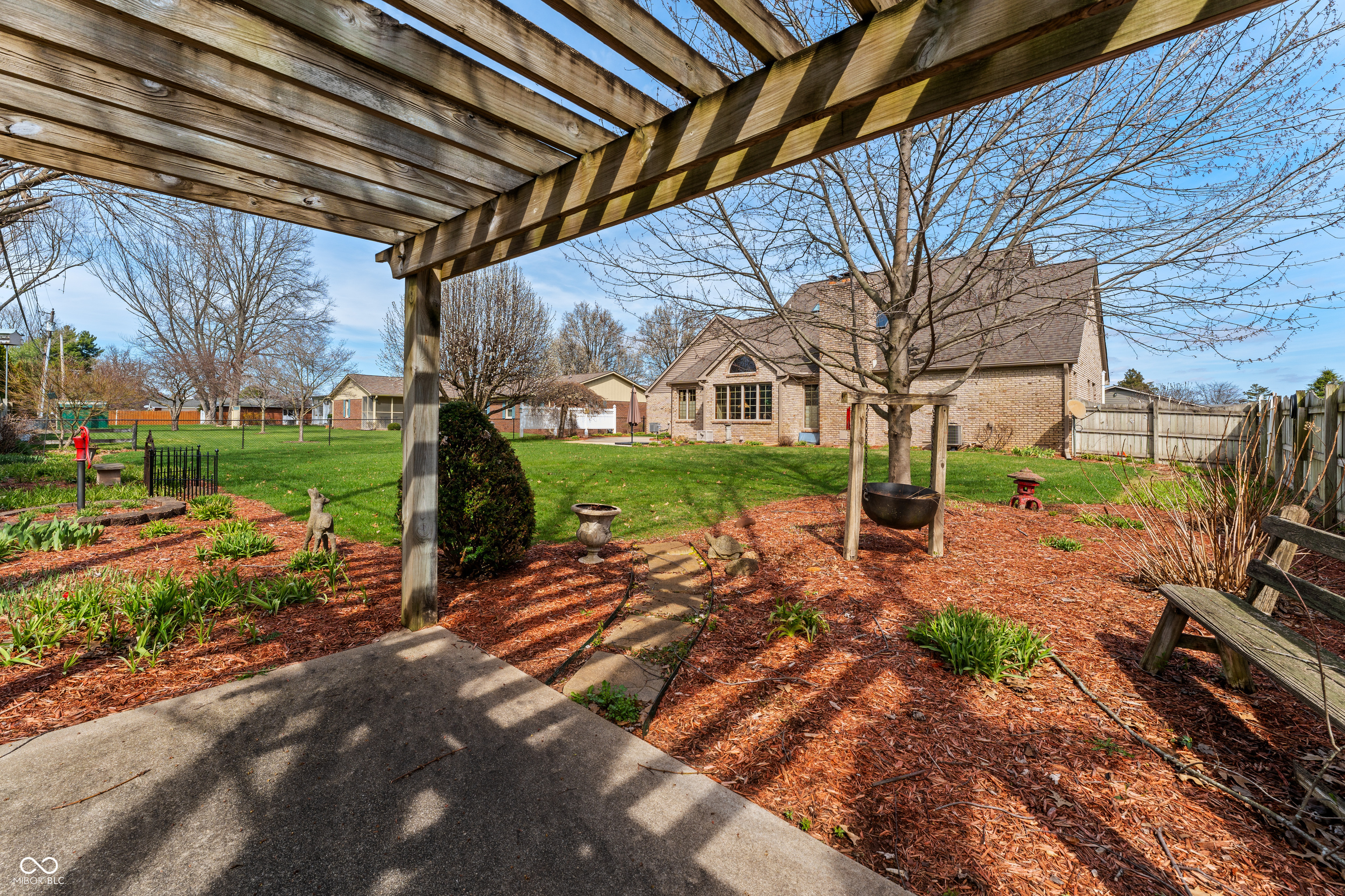 2534 Chestnut Street