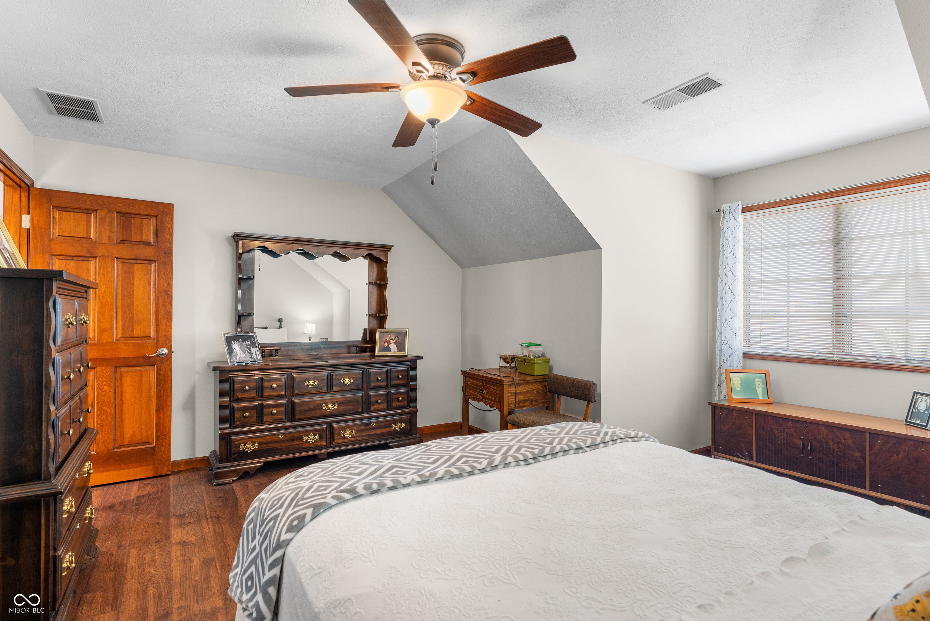 2534 Chestnut Street