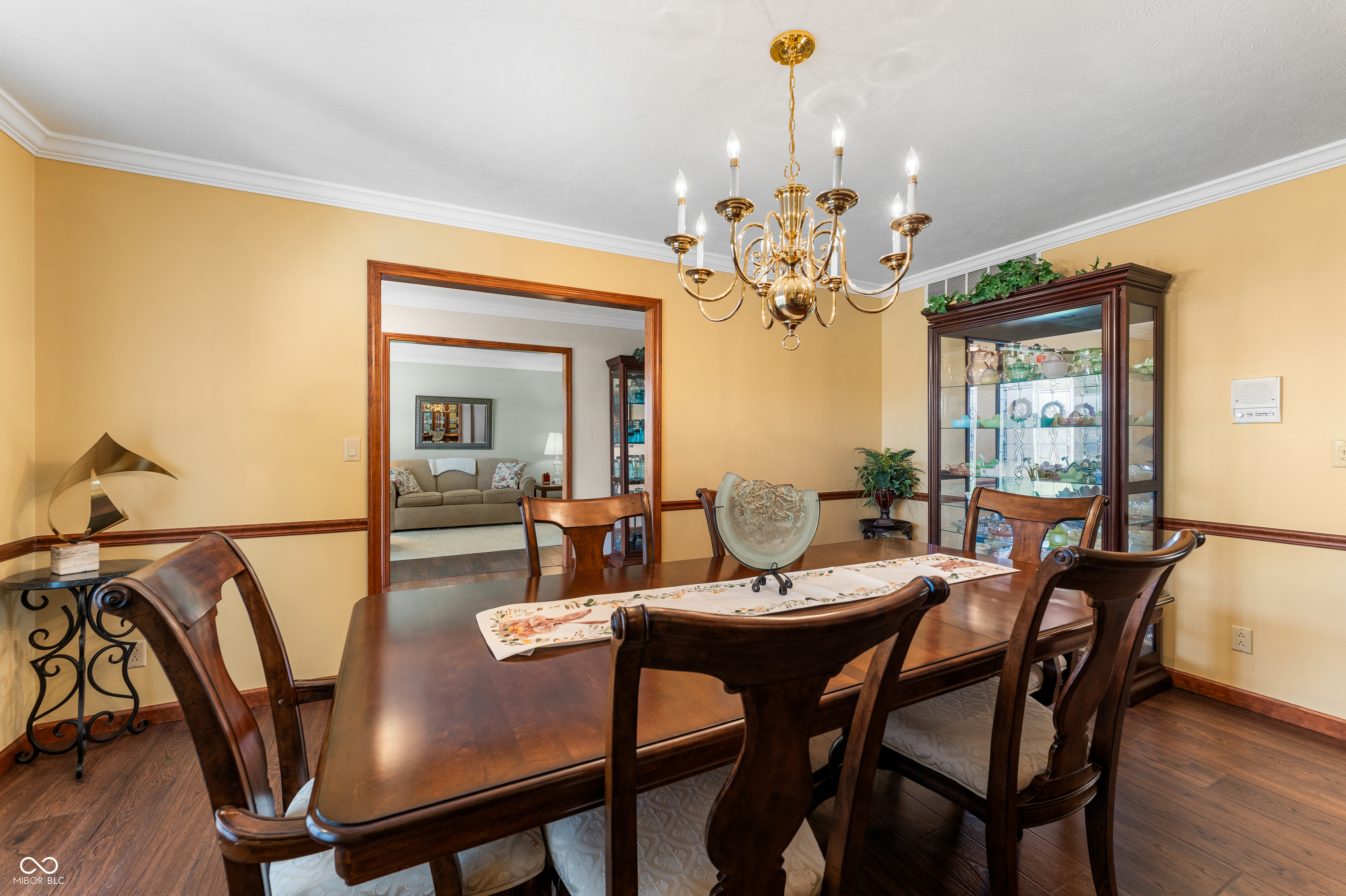 2534 Chestnut Street