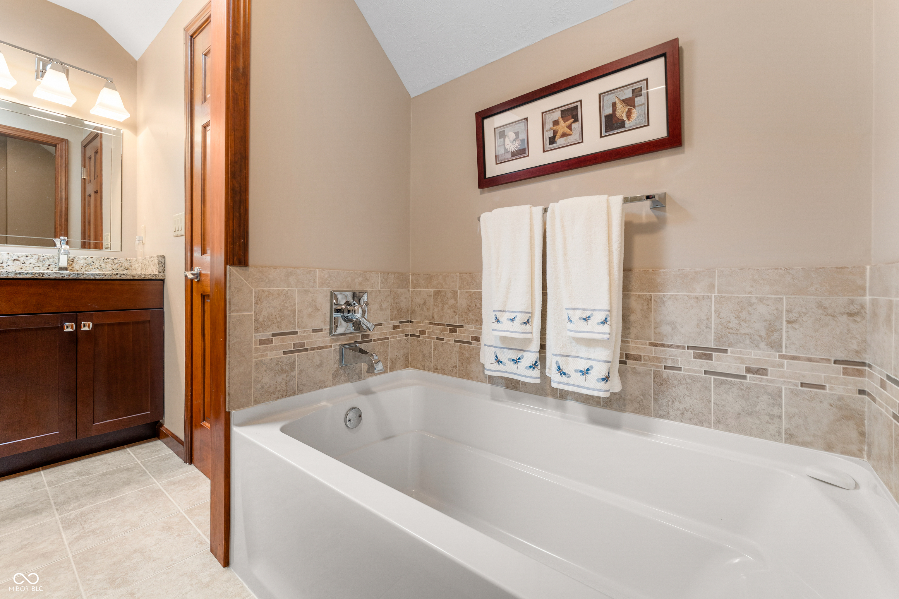 2534 Chestnut Street