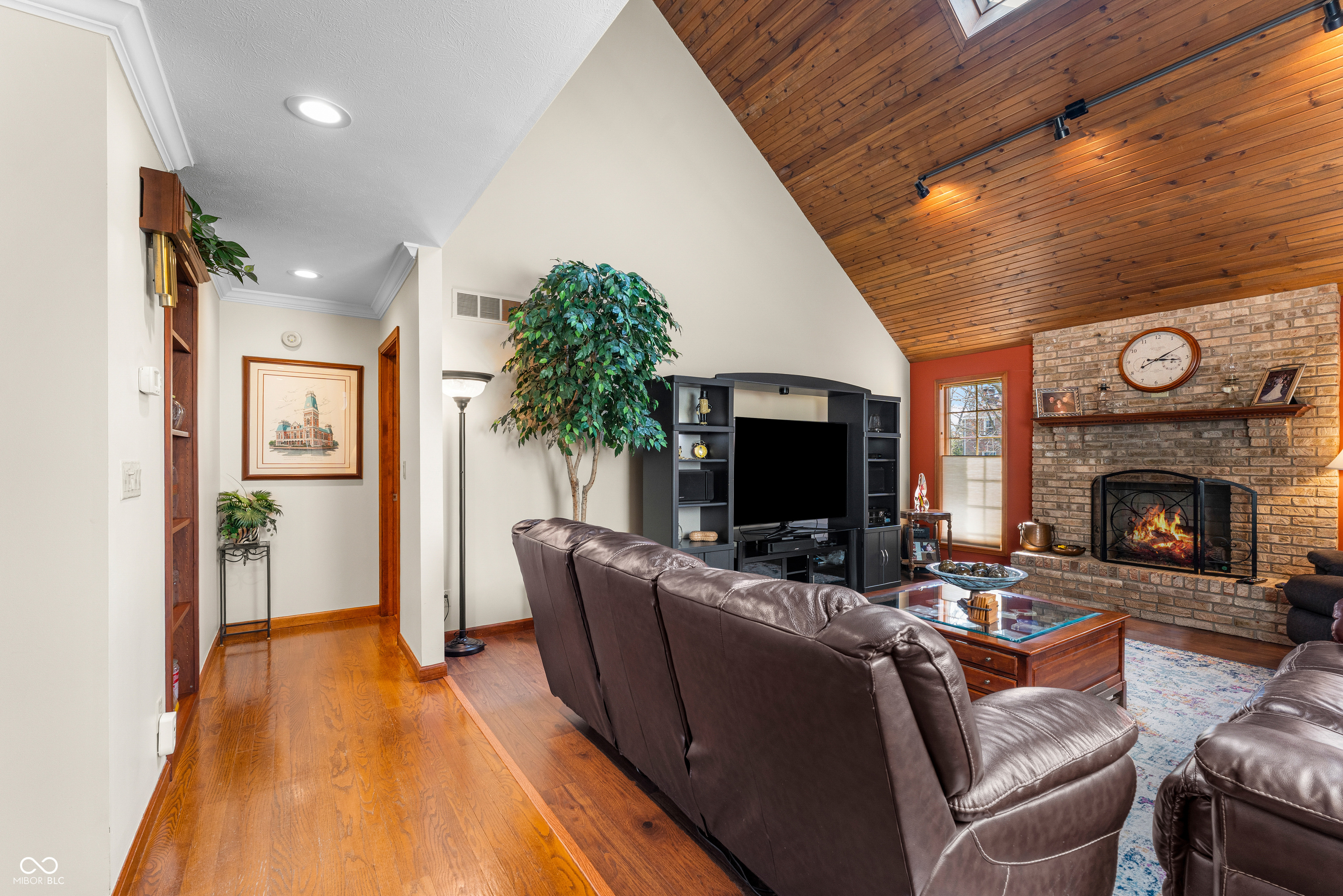 2534 Chestnut Street