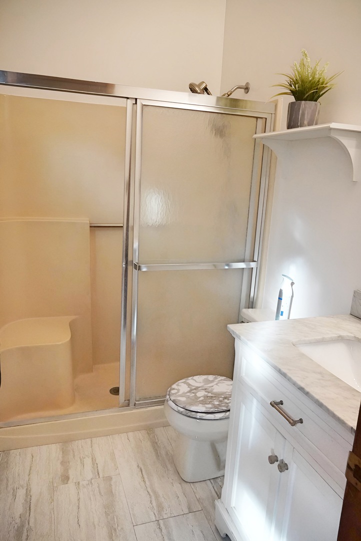 1707 Chestnut Hill Road