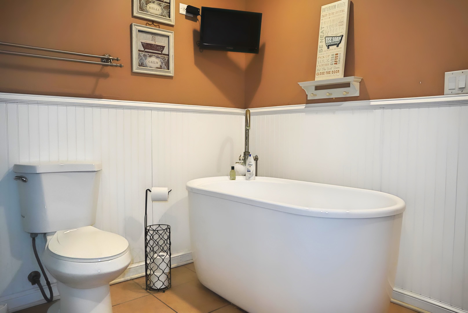 215 Hawthorne Circle