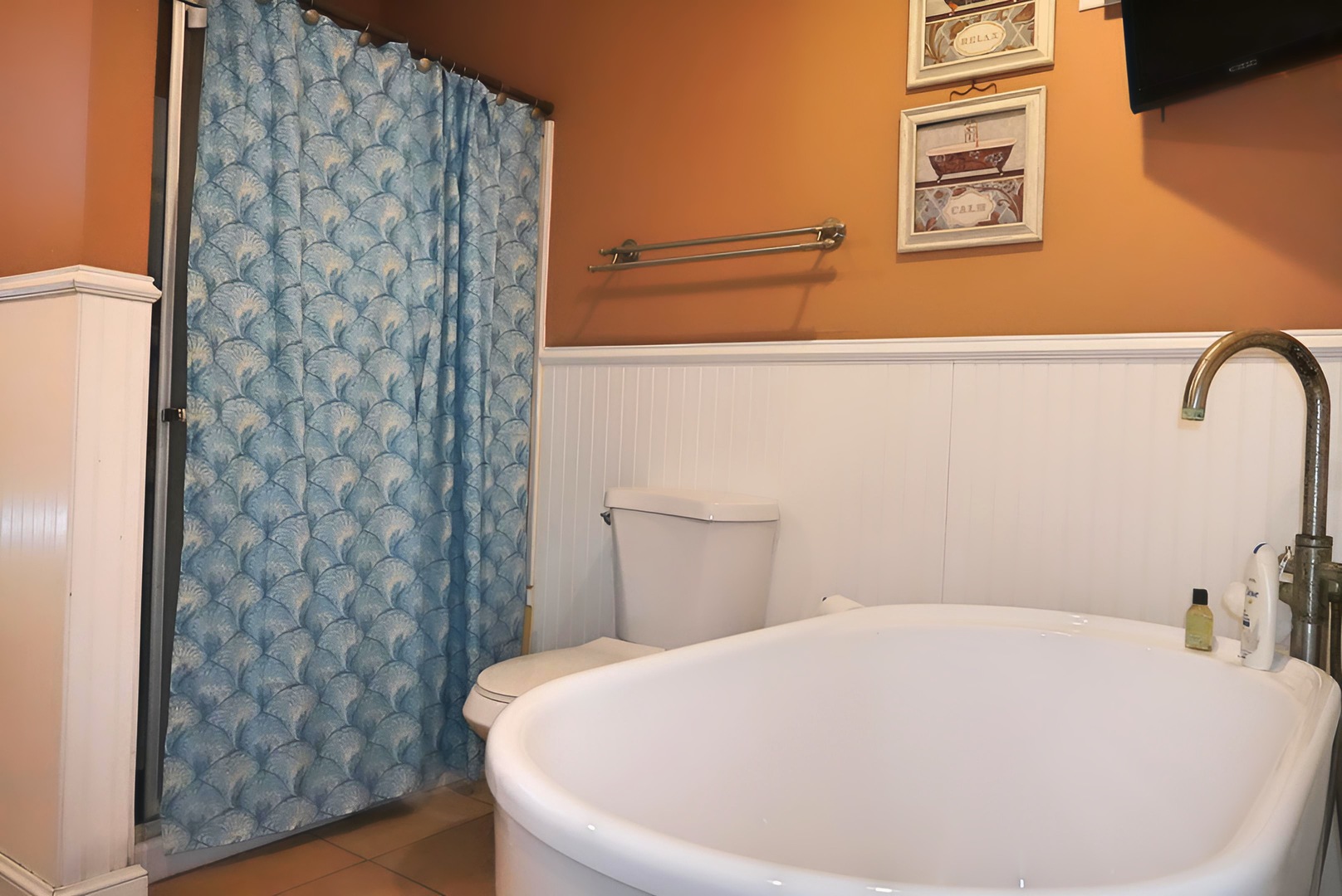 215 Hawthorne Circle