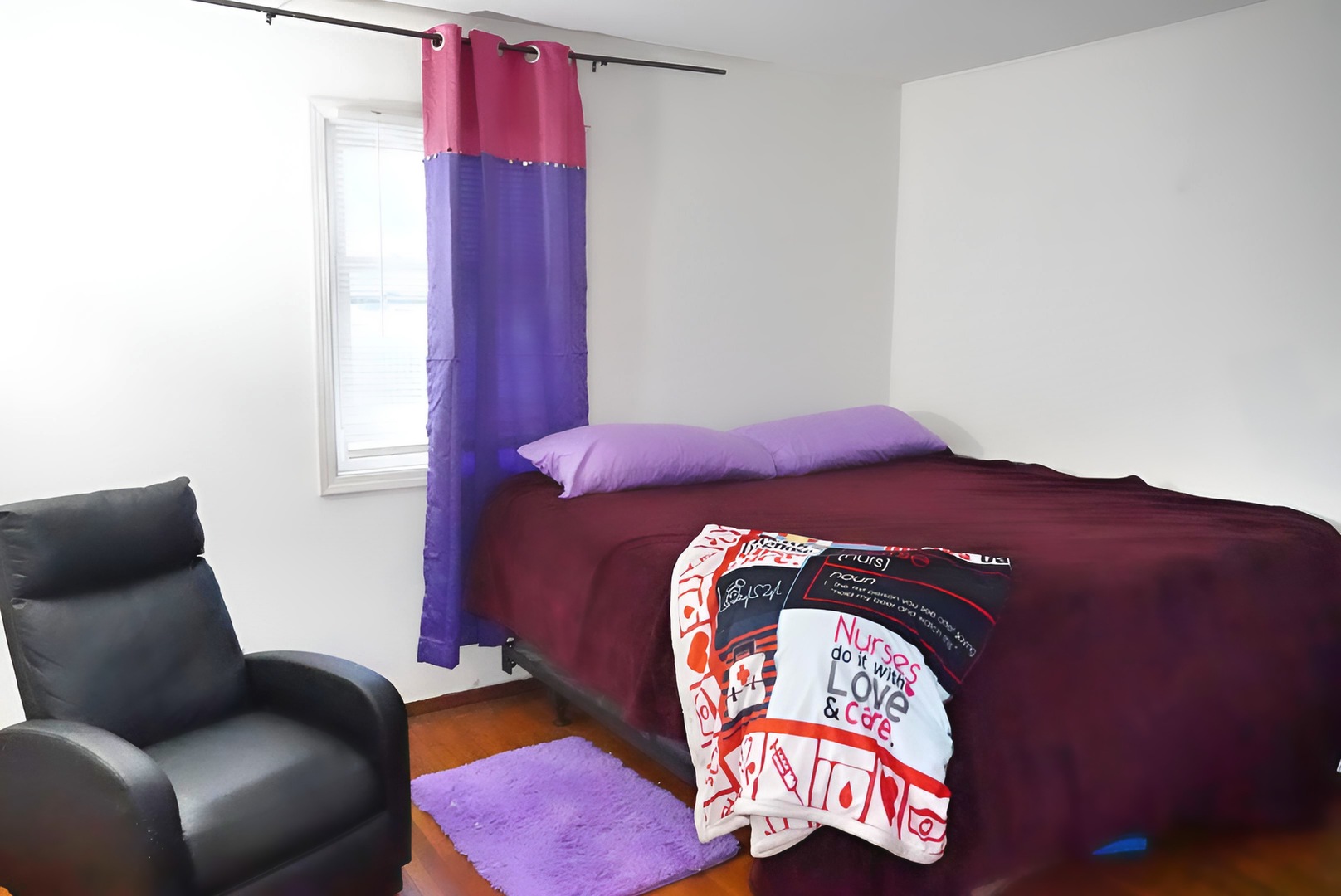 215 Hawthorne Circle