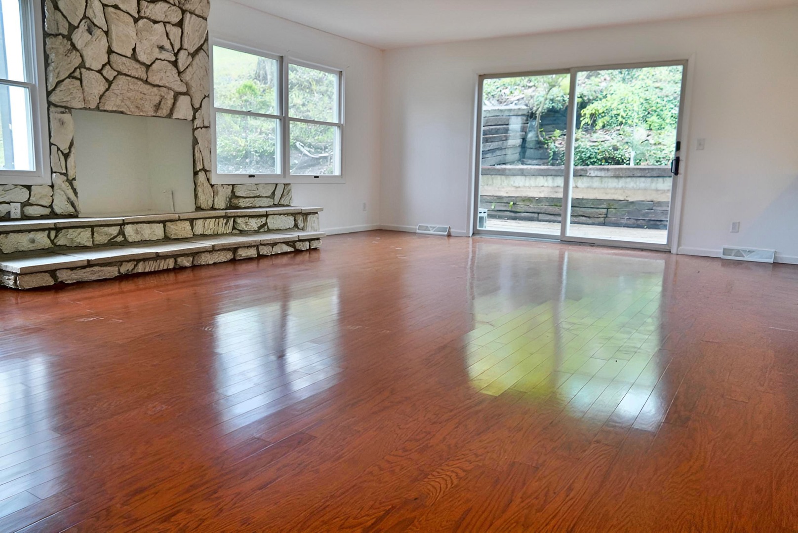 456 Roxbury Road