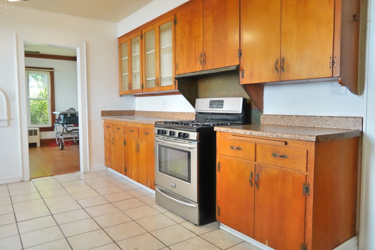 113 E ARCADIA Avenue
