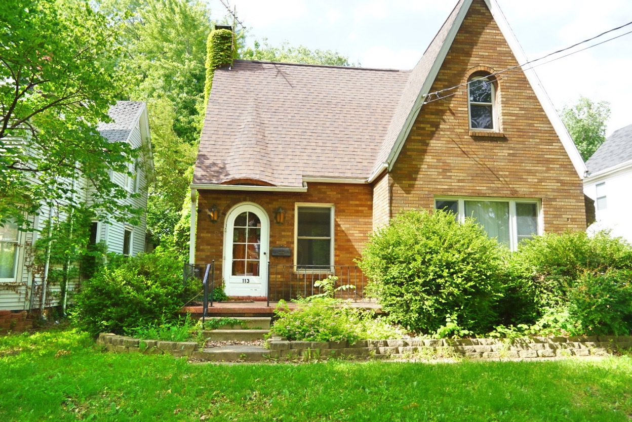 113 E ARCADIA Avenue