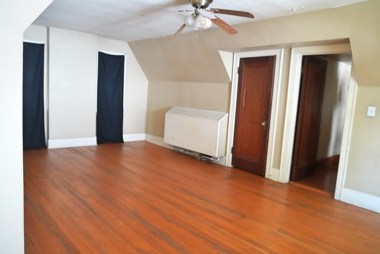 113 E ARCADIA Avenue