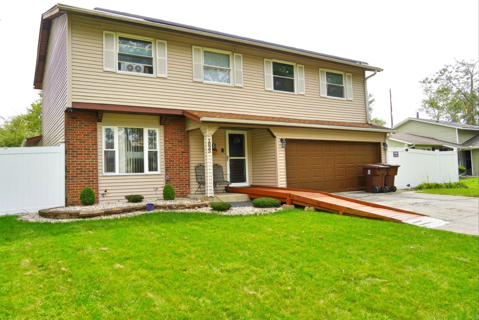 1023 Ashridge Lane