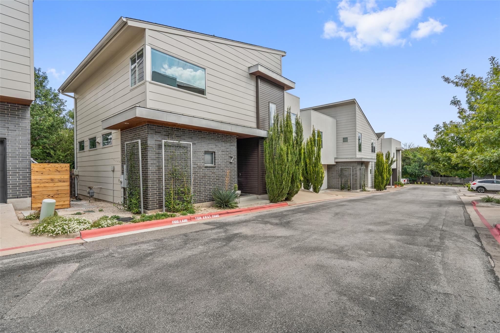 2105 Goodrich Ave # 2