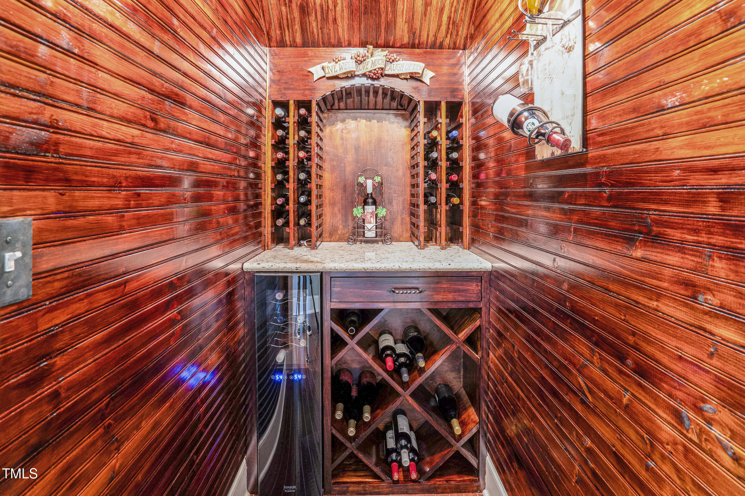 216 Colonial Ridge Drive