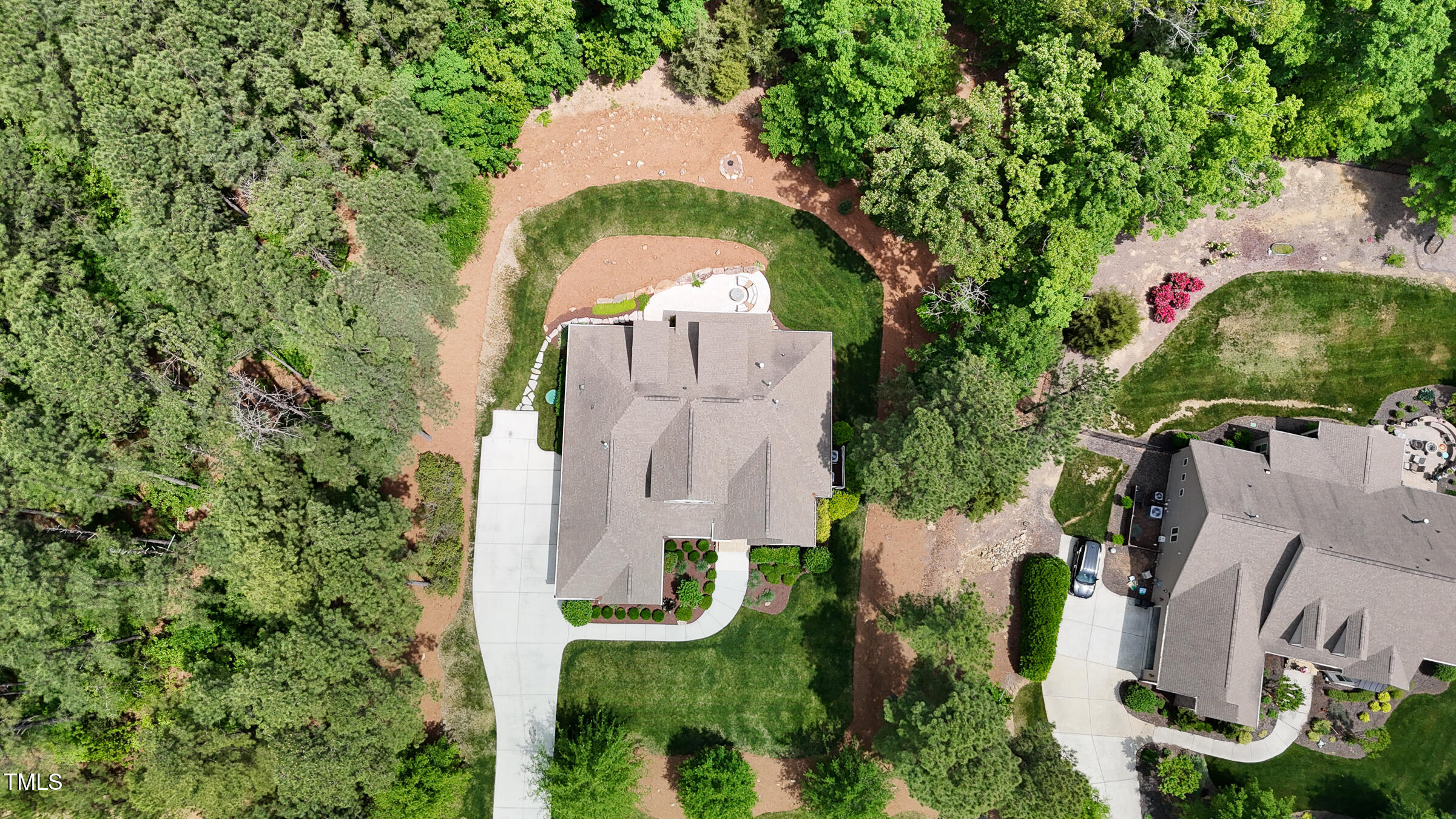 216 Colonial Ridge Drive