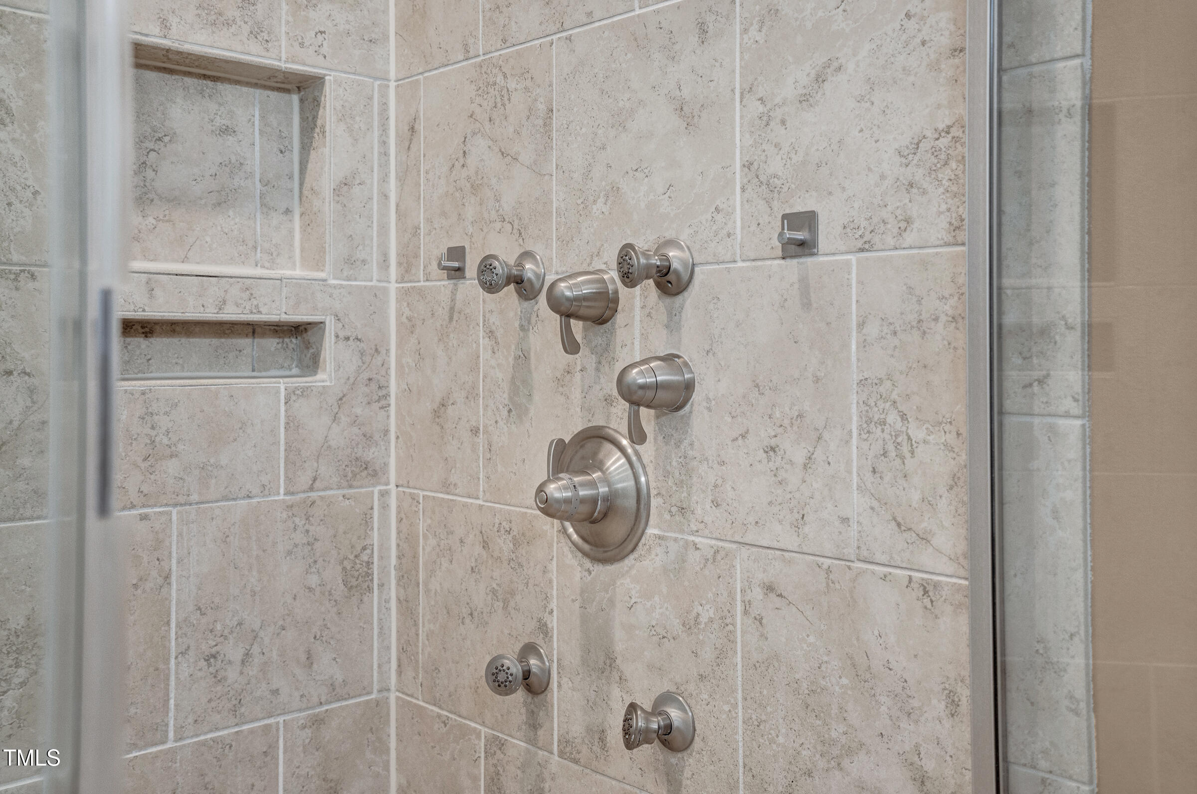 216 Colonial Ridge Drive