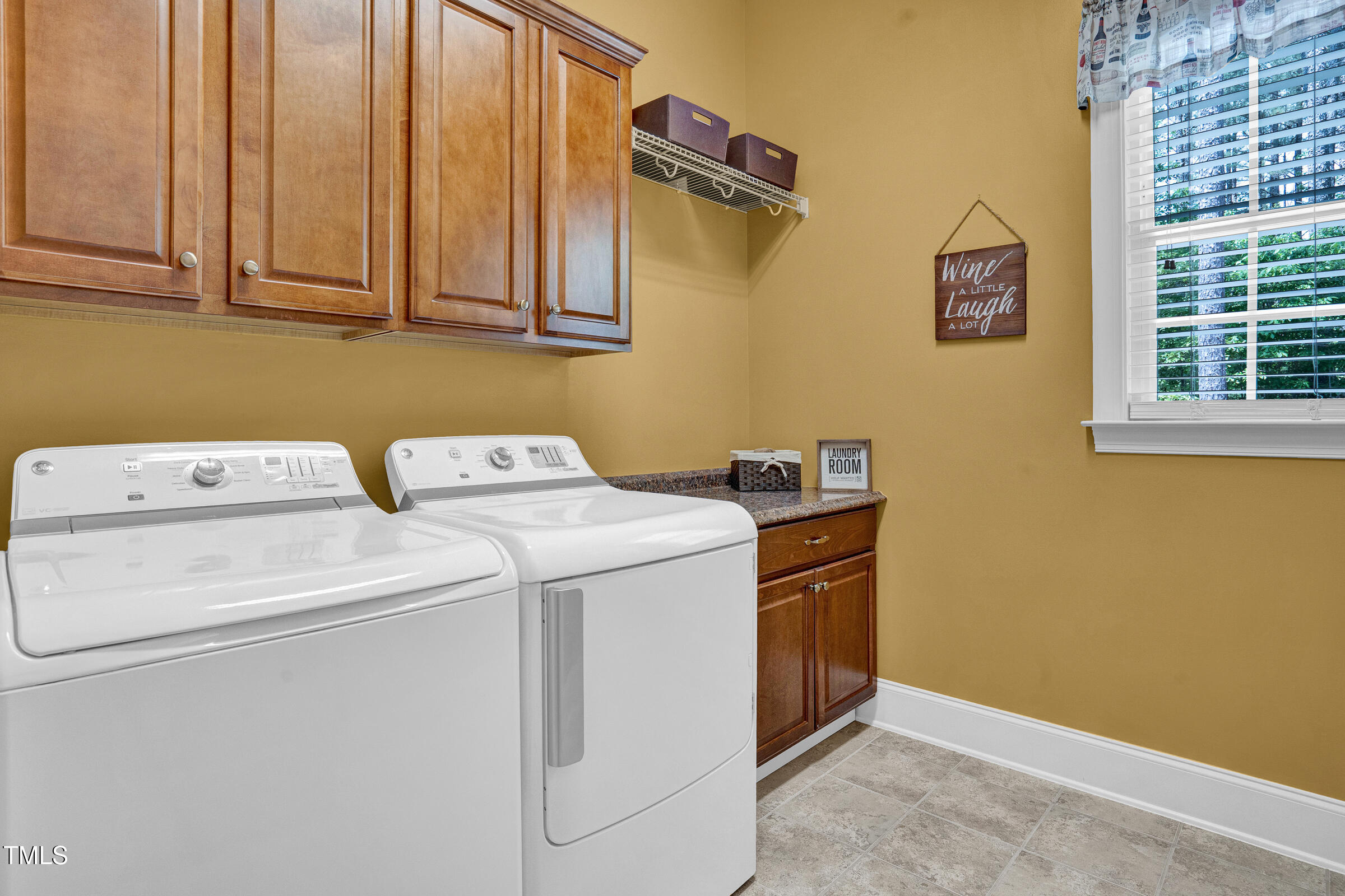 216 Colonial Ridge Drive