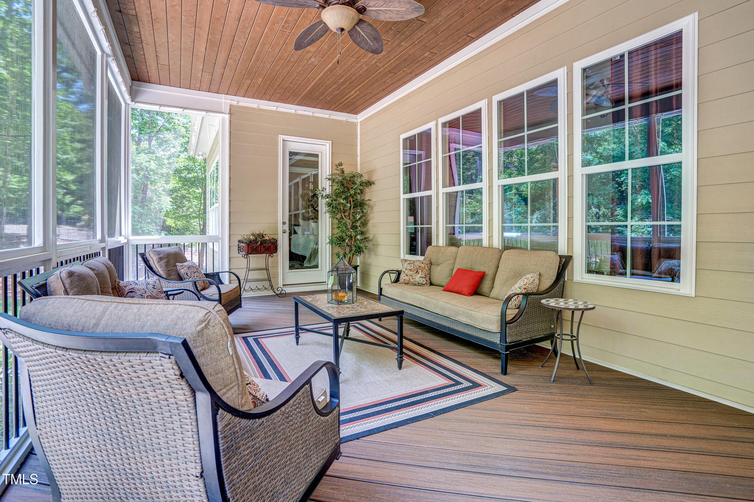 216 Colonial Ridge Drive