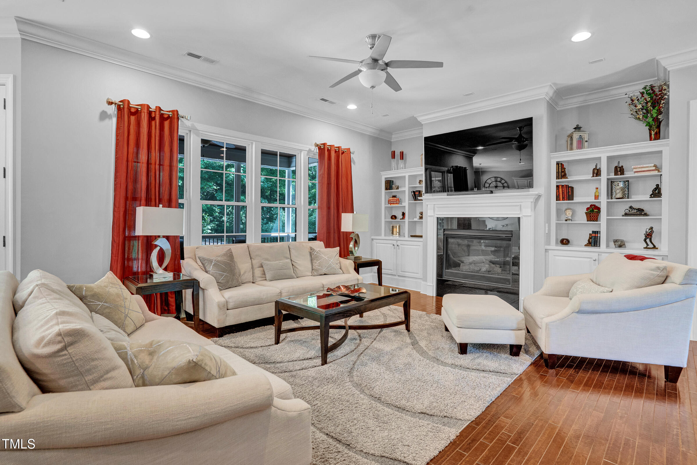 216 Colonial Ridge Drive