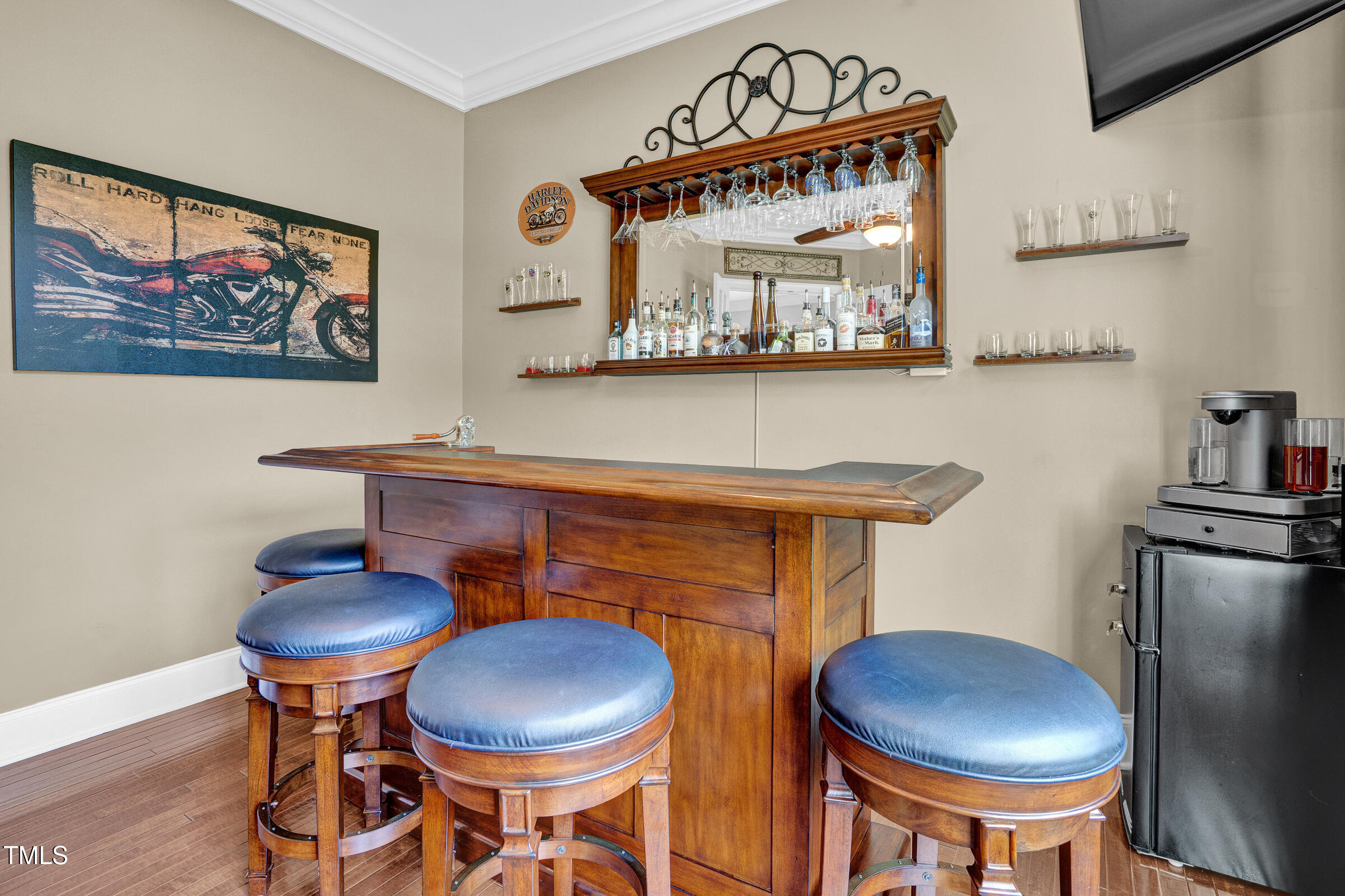 216 Colonial Ridge Drive