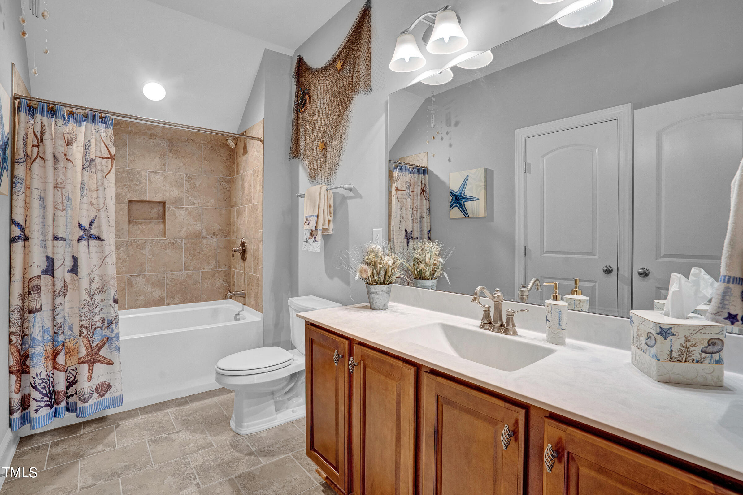 216 Colonial Ridge Drive