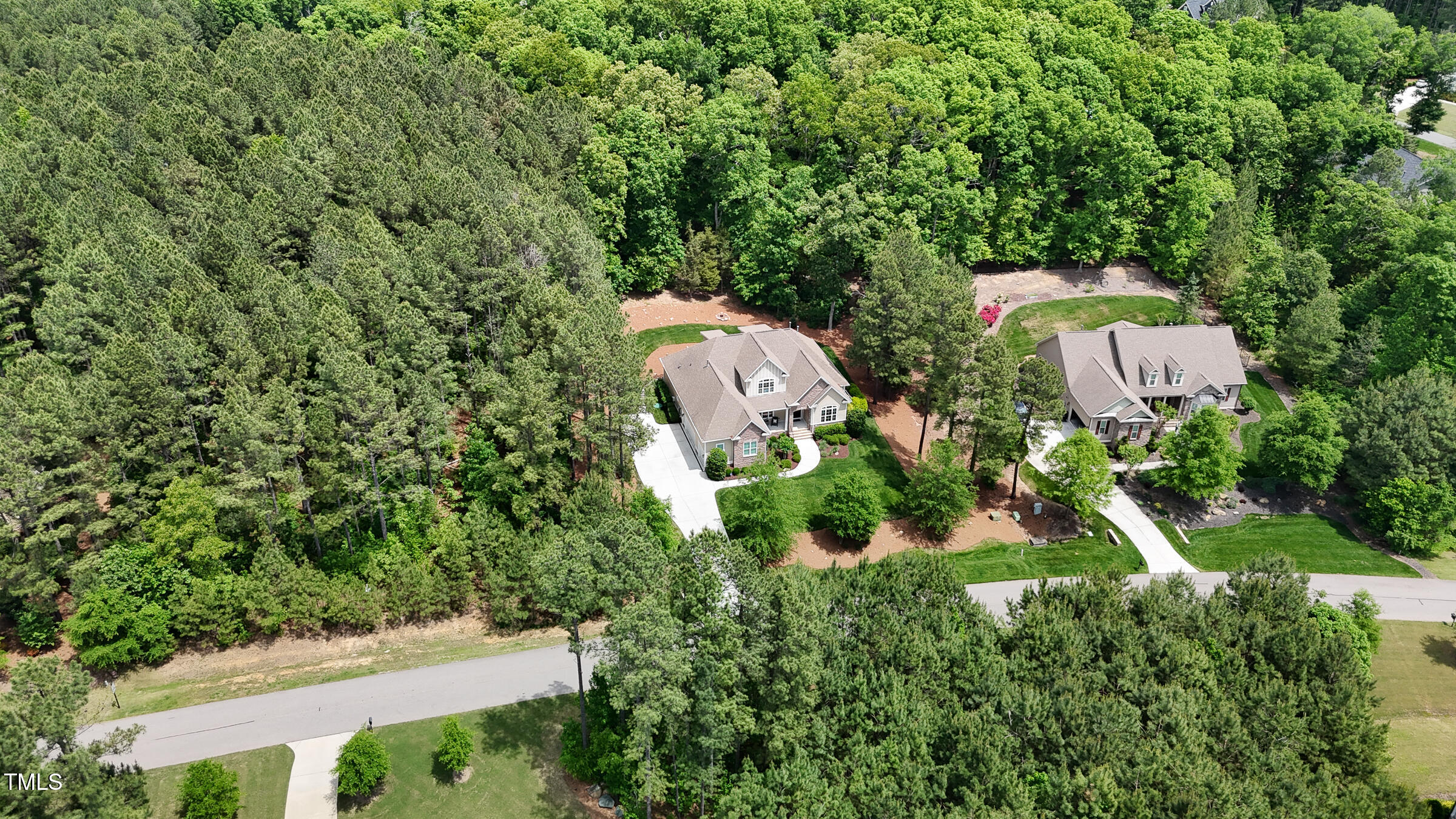 216 Colonial Ridge Drive