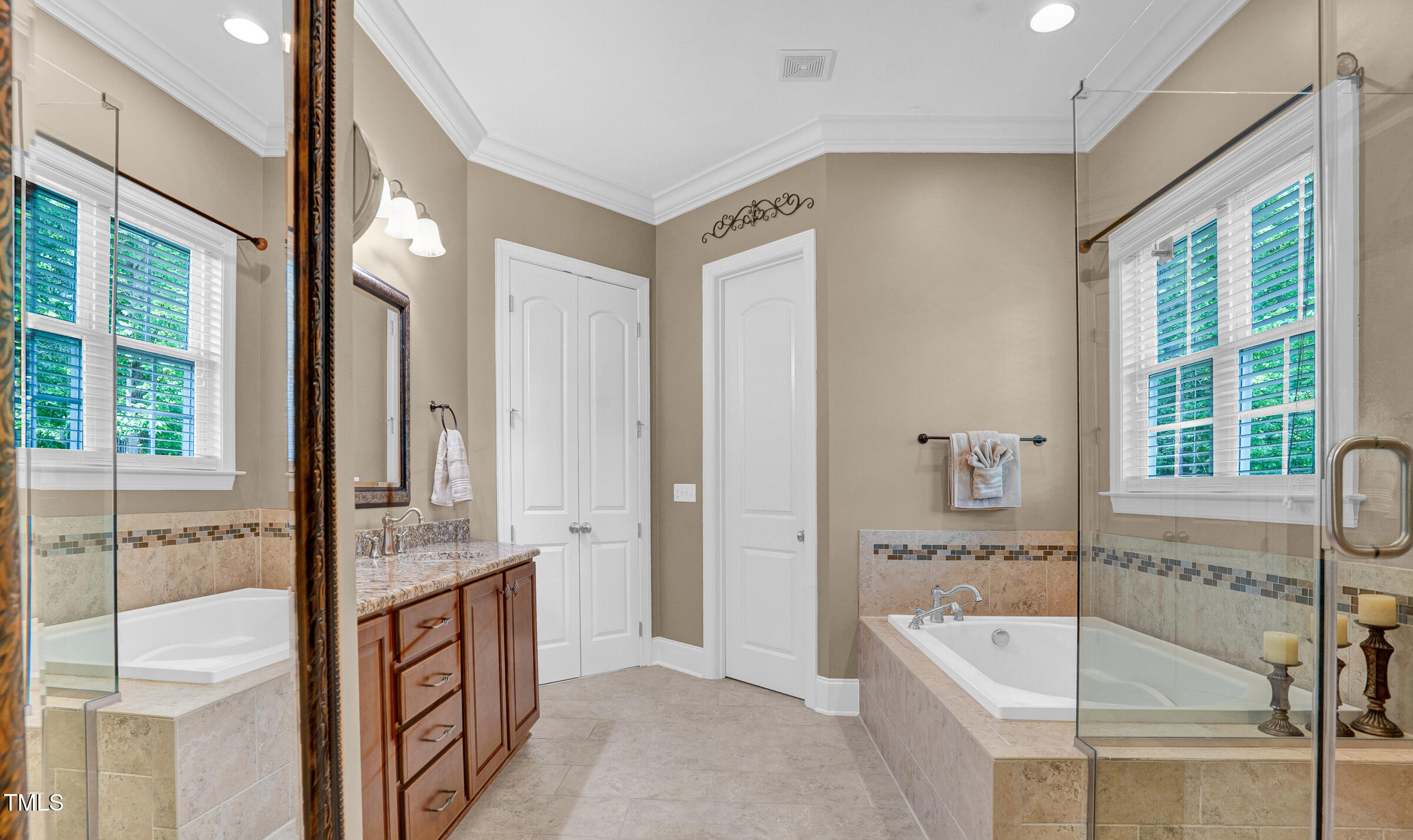 216 Colonial Ridge Drive