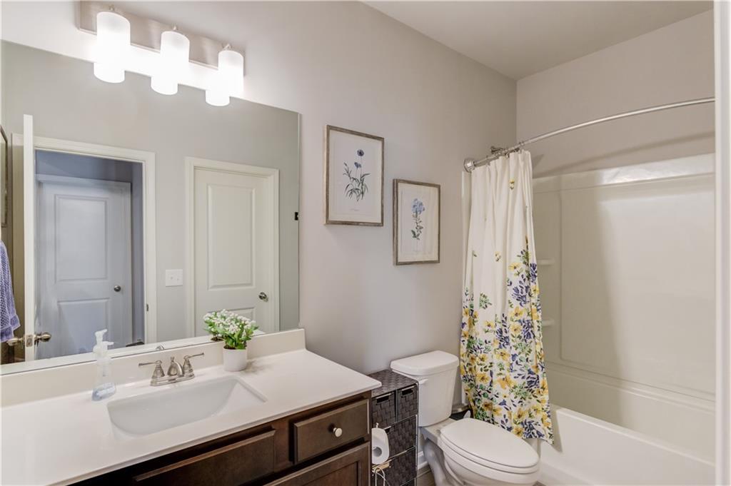 4422 Chestnut Oak Way SW