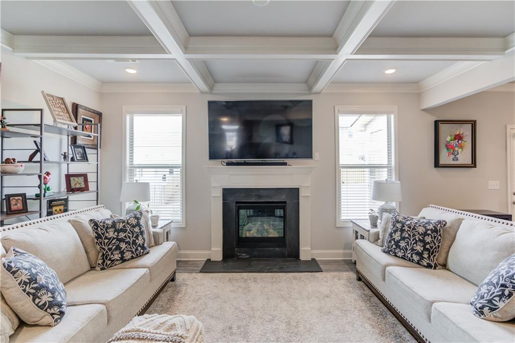 4422 Chestnut Oak Way SW