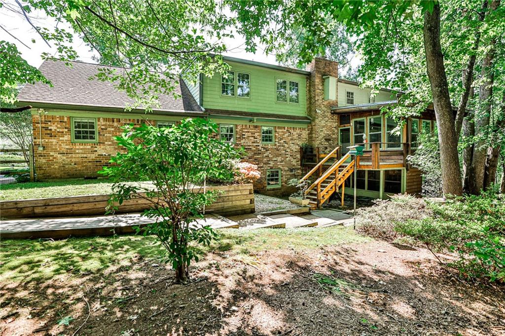 3346 Stratfield Drive NE