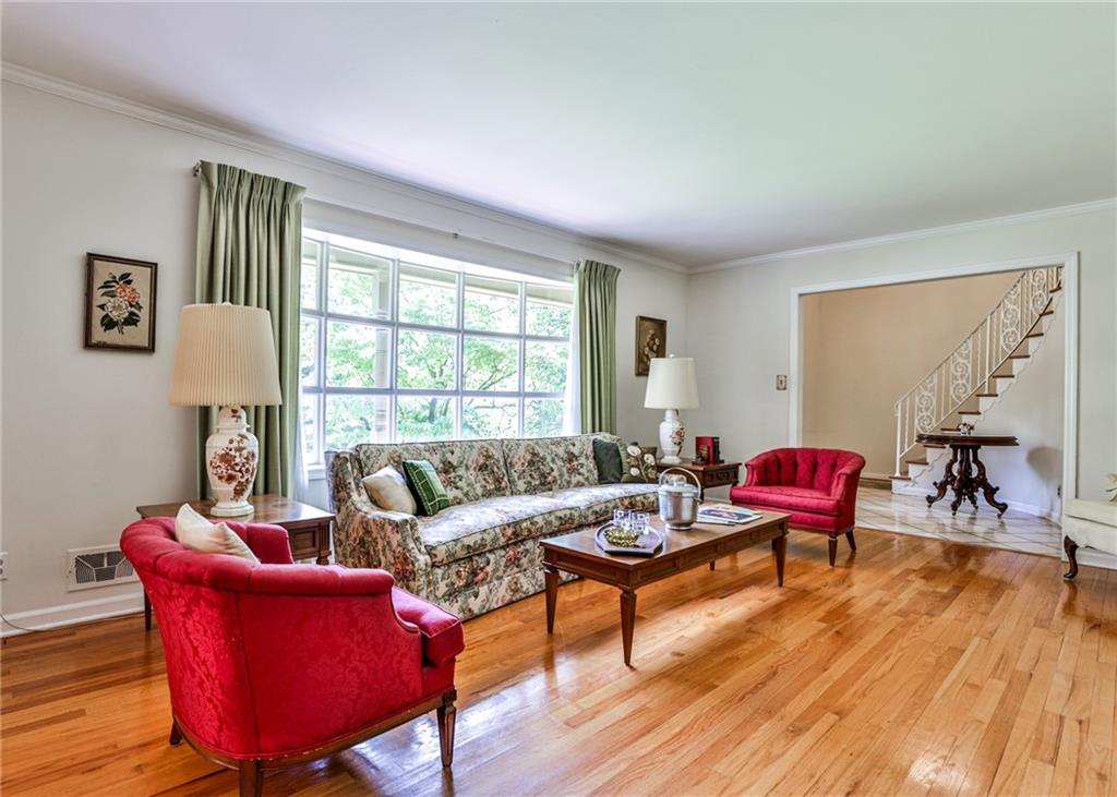 3346 Stratfield Drive NE