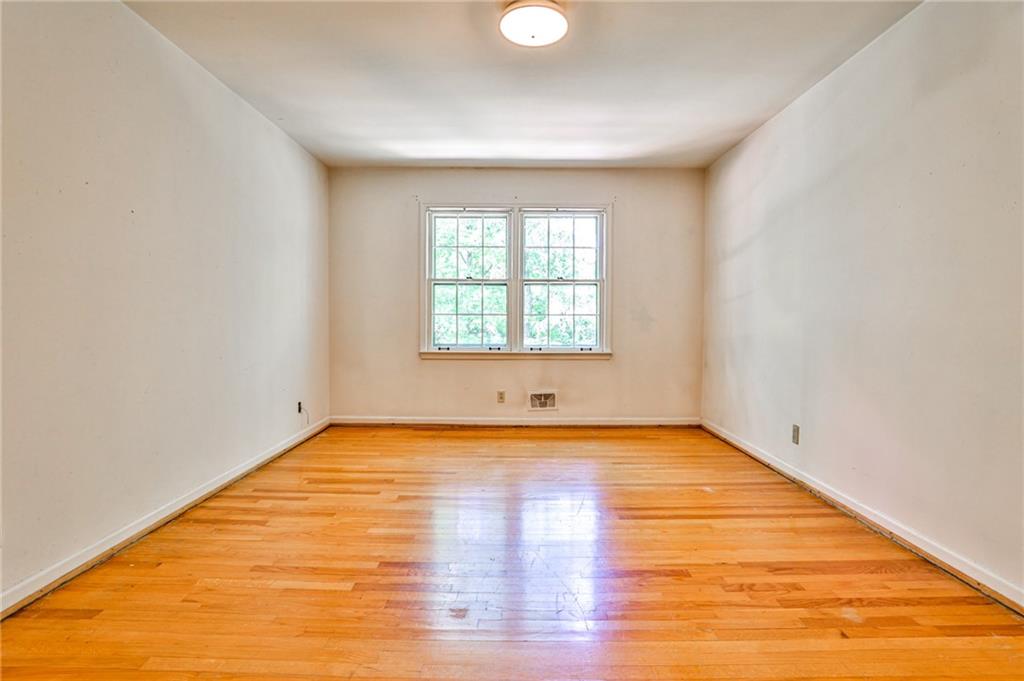 3346 Stratfield Drive NE