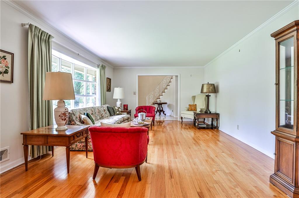 3346 Stratfield Drive NE