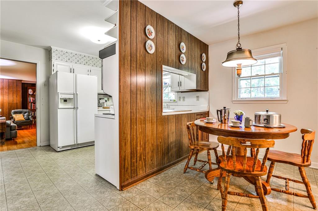 3346 Stratfield Drive NE