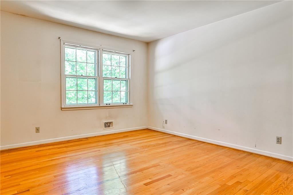 3346 Stratfield Drive NE