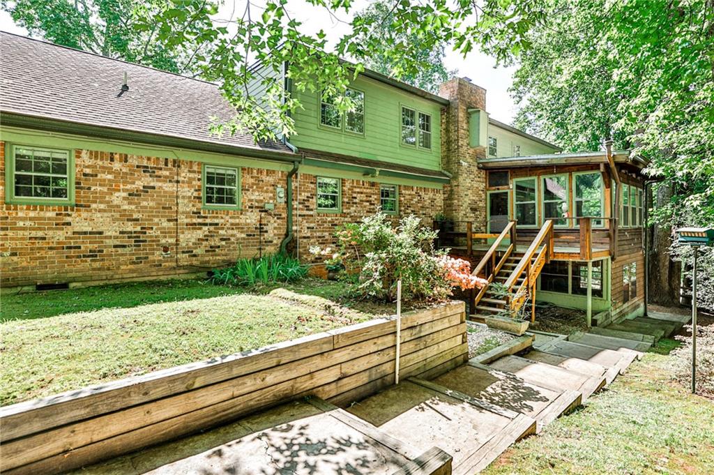 3346 Stratfield Drive NE