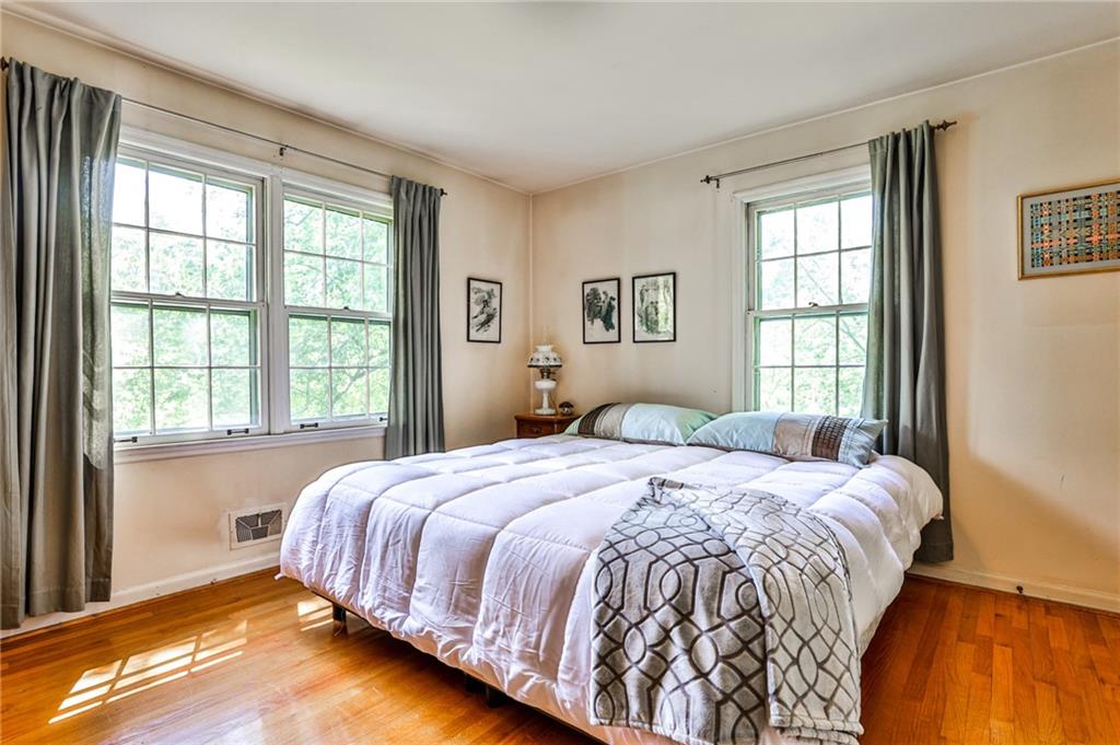 3346 Stratfield Drive NE